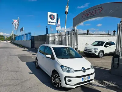 Usata VW up! 68 CV (50 kW) 2019 Bianco Utilitaria
