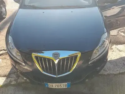 Usata Lancia Delta 120 CV (88 kW) 2009 Utilitaria