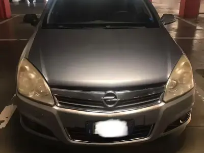 Begagnad Opel Astra Club 115 HK (84 kW) 2008 Grå Sedan