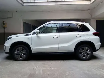 Usata Suzuki Vitara Cool 131 CV (96 kW) 2021 Bianco SUV