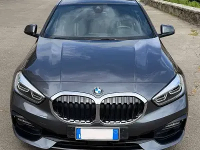 Usata BMW 118 Sport Line 150 CV (110 kW) 2021 Grigio Berlina