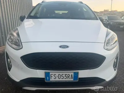 Usata Ford Fiesta Active 86 CV (63 kW) 2018 Bianco Utilitaria