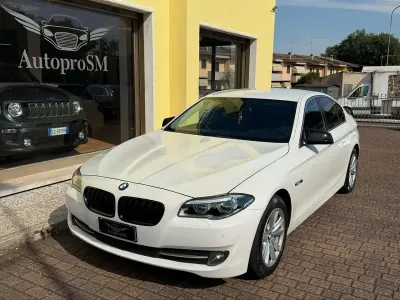 Begagnad BMW 520 184 HK (135 kW) 2011 Vit Sedan