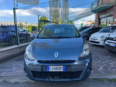 Gebraucht Renault Clio II 75 PS (55 kW) 2011 Blau Limousine