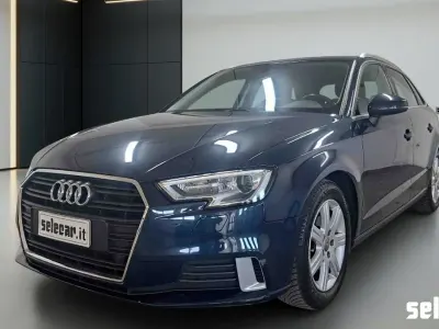 Usata Audi A3 Business 150 CV (110 kW) 2018 5u blu firmamento metallizzato Berlina