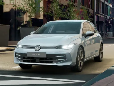 Nuova VW Golf VIII Edition 150 CV (110 kW) 2026 Crystal ice blue metallizzato Berlina