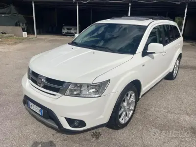 Usata Fiat Freemont 170 CV (125 kW) 2011 Bianco SUV
