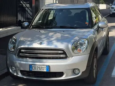 Usata Mini Cooper Countryman 122 CV (89 kW) 2014 Argento SUV