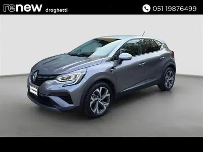 Usata Renault Captur RS Line 160 CV (117 kW) 2022 Grigio scuro SUV