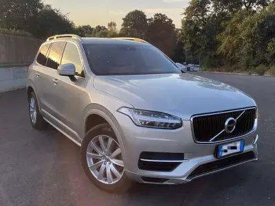 Usata Volvo XC90 Momentum 235 CV (172 kW) 2019 Grigio SUV