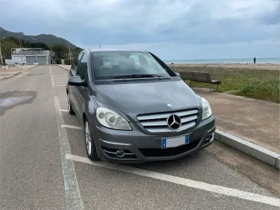 Usata Mercedes 180 109 CV (80 kW) 2009 Berlina