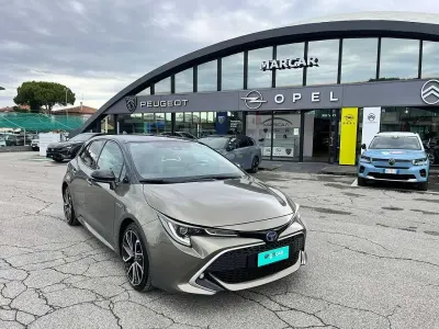 Usata Toyota Corolla Lounge 184 CV (135 kW) 2019 Grigio Berlina