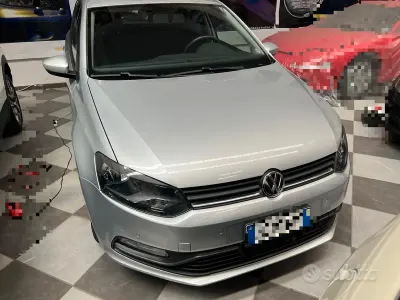 Usata VW Polo Comfortline 75 CV (55 kW) 2017 Grigio Berlina
