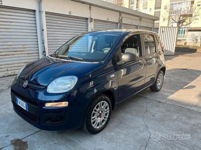 Usata Fiat Panda Lounge 69 CV (50 kW) 2019 Blu Utilitaria