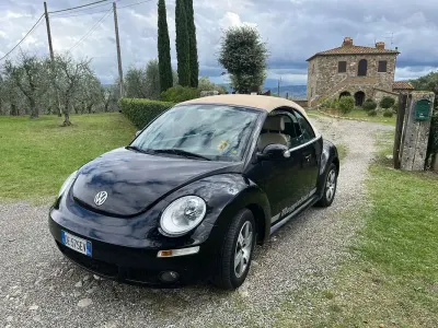 Begagnad VW New Beetle 105 HK (77 kW) 2006 Halvkombi