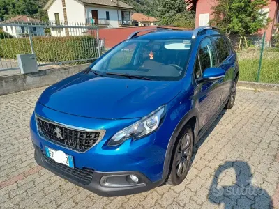 Usata Peugeot 2008 Signature Sky 110 CV (80 kW) 2019 Blu SUV