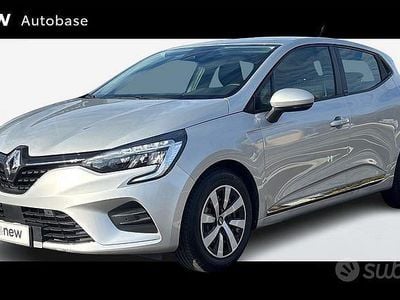 Usata Renault Clio V Zen 140 CV (102 kW) 2021 Grigio chiaro Berlina