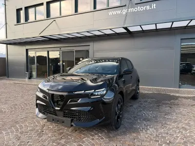 Nuova Alfa Romeo GT Junior Edizione Speciale 136 CV (100 kW) 2026 Nero SUV