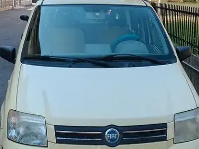 Usata Fiat Panda 60 CV (44 kW) 2005 Giallo Utilitaria