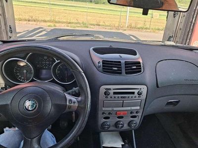 Usata Alfa Romeo 147 Distinctive 140 CV (102 kW) 2003 Utilitaria
