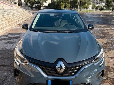 Usata Renault Captur Equilibre 101 CV (74 kW) 2023 Blu SUV