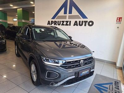 Usata VW T-Roc Life 150 CV (110 kW) 2025 Grigio SUV