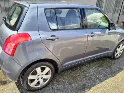 Usata Suzuki Swift 92 CV (67 kW) 2009 Grigio Utilitaria