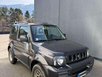 Usata Suzuki Jimny 86 CV (63 kW) 2011 Grigio SUV