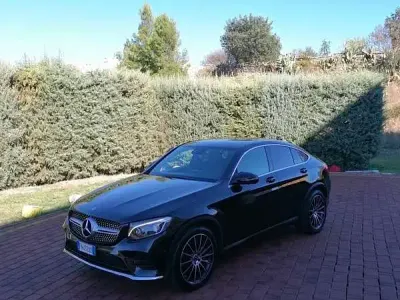 Usata Mercedes GLC250 Executive 204 CV (150 kW) 2018 Nero Coupé