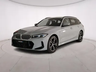 Nuova BMW 330 M Sport 183 CV (134 kW) 2026 Grigio Station wagon