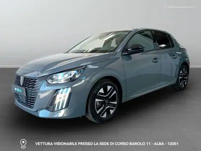 Usata Peugeot 208 Allure 101 CV (74 kW) 2025 2c grigio business metallizzat Utilitaria