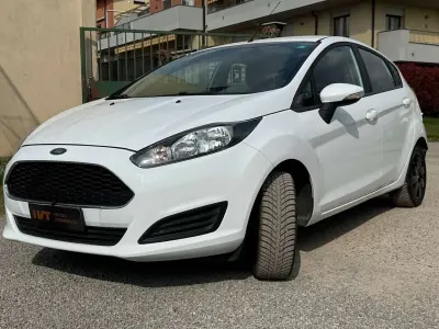 Usata Ford Fiesta Titanium 82 CV (60 kW) 2017 Bianco Utilitaria