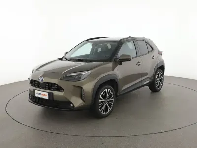Usata Toyota Yaris Lounge 116 CV (85 kW) 2023 Oro Utilitaria