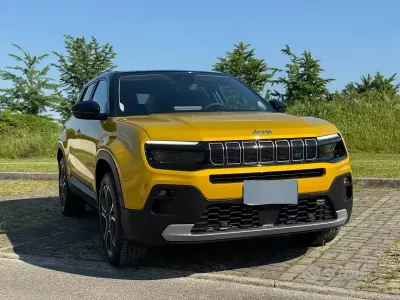 Usata Jeep Avenger Summit 61 kW (84 CV) 2024 Giallo SUV