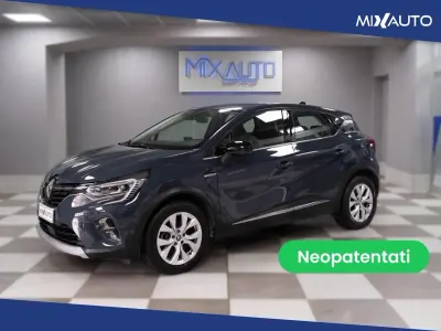 Usata Renault Captur Intens 160 CV (117 kW) 2020 Giallo SUV
