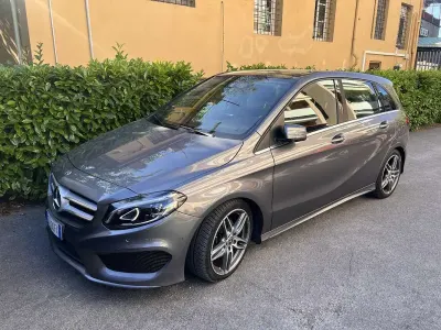 Usata Mercedes B180 Executive 109 CV (80 kW) 2018 Grigio Utilitaria