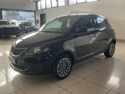 Nero Usata 2022 Lancia Ypsilon Gold Utilitaria | 12.499 € (Buon prezzo)