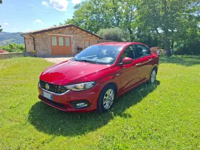 Usata Fiat Tipo 95 CV (69 kW) 2016 Rosso Berlina
