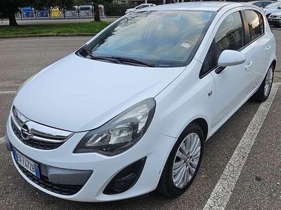 Usata Opel Corsa Club 86 CV (63 kW) 2013 Utilitaria