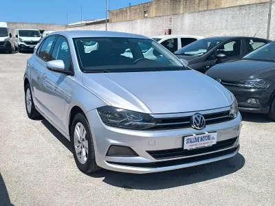 Usata VW Polo Comfortline 95 CV (69 kW) 2018 Grigio Berlina