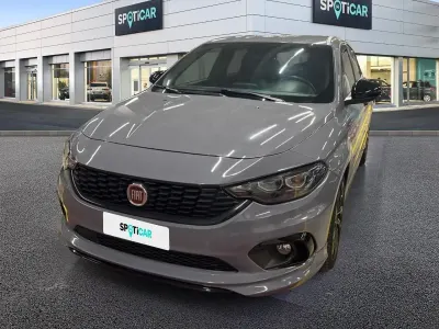 Usata Fiat Tipo Sport 120 CV (88 kW) 2020 Grigio Berlina