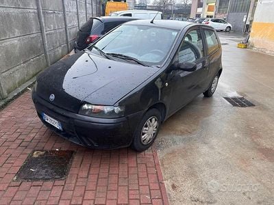 Nero Usata 2001 Fiat Punto Berlina | 999 € (Ottimo prezzo)