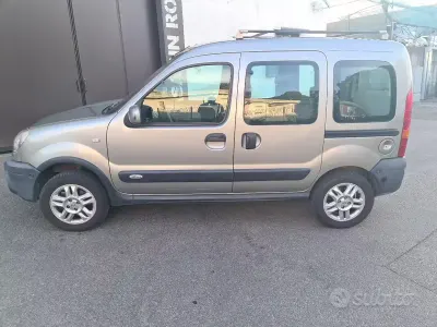 Usata Renault Kangoo 95 CV (69 kW) 2007 Grigio Monovolume