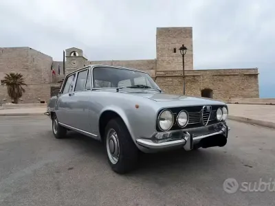 Second-hand Alfa Romeo 1750 1970 Gri Berlinǎ