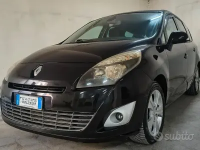 Usata Renault Scenic E-Tech Dynamique 110 CV (80 kW) 2010 Nero Monovolume