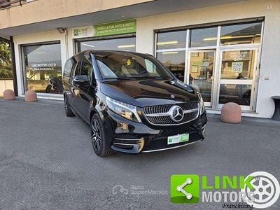 Usata Mercedes V300 AMG line 237 CV (174 kW) 2023 Nero Monovolume