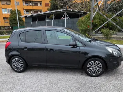 Usata Opel Corsa 69 CV (50 kW) 2014 Utilitaria