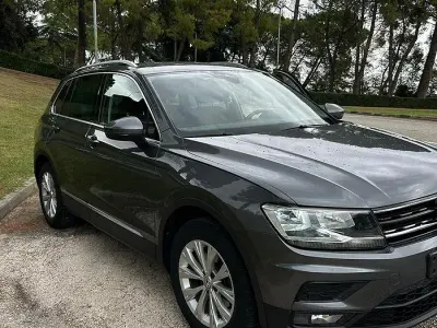 Usata VW Tiguan 150 CV (110 kW) 2019 Grigio SUV