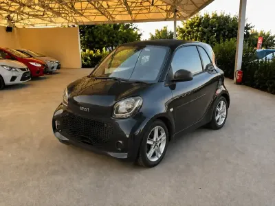 Usata Smart ForTwo Electric Drive Pure 41 kW (56 CV) 2023 Nero