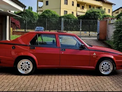 Usata Alfa Romeo 75 Quadrifoglio Verde 165 CV (121 kW) 1990 Berlina